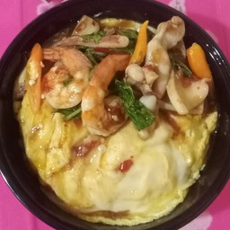 ข้าวไข่ข้น-กะเพราทะเล