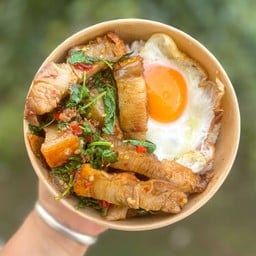 ข้าวกะเพราหมูกรอบ
