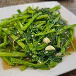 ผัดผักบุ้ง