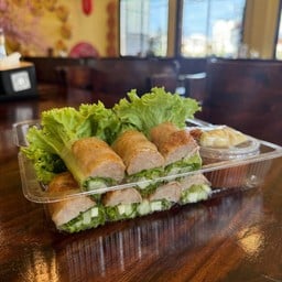 58 แหนมเนืองโรล (Nem nuong roll)