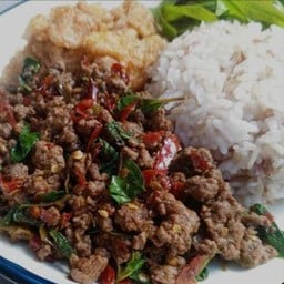 กระเพราเนื้อ