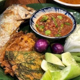 ชุดน้ำพริกผักปลาทู