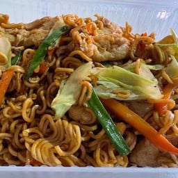 มาม่าผัดไก่