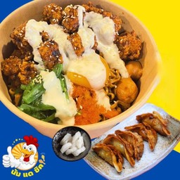 มาม่าเผ็ดไก่เกาหลีสามสี+เกี๊ยวซ่าทอด6ชิ้น ฟรีหัวไช้เท้าดอง