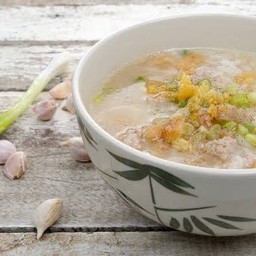 ข้าวต้มทรงเครื่องหมู