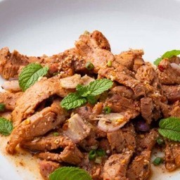 หมูน้ำตก