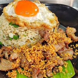 ข้าวผัดมันเนื้อ+เนื้อกระเทียม