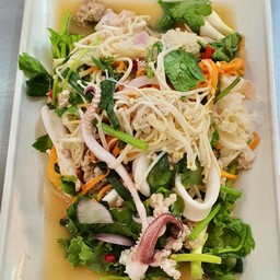 ยำเห็ดเข็มทอง