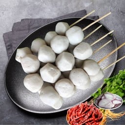 ลูกชิ้นทอด น้ำจิ้มแซ่บเวอร์ حلال สาขาตลาดโต้รุ่งลาดสวาย