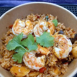 ข้าวผัดต้มยำกุ้ง