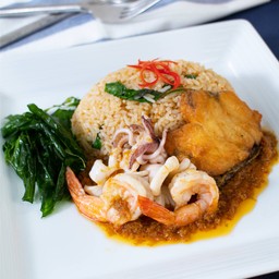 ข้าวผัดโป๊ะแตก