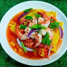 ยำข้าวโพดกุ้งสุก