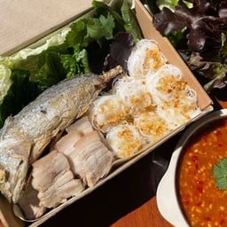 เมี่ยงปลาทูหมูรวม