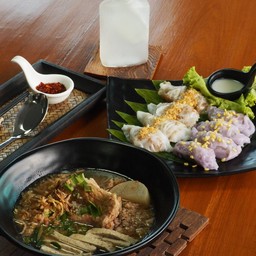 [เซตยอดฮิต] ก๋วยจั๊บญวนทรงเครื่อง+ปากหม้อกะทิทูโทน+เผือก8ตัว+เครื่องดื่ม 1อย่าง