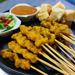 หมูสะเต๊ะ  ชุด 10 ไม้ พร้อมน้ำจิ้มและอาจาด