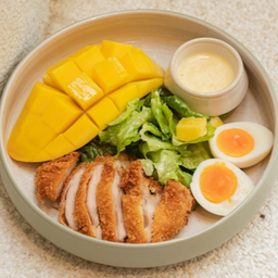 สลัดไก่กรอบ
