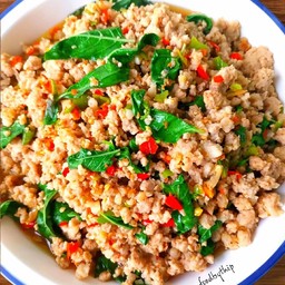 กระเพราหมูสับ