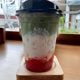 มัทฉะสตอเบอร์รี่ลาเต้