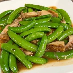 ผัดถั่วลันเตาหวาน