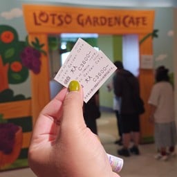 Lotso Garden Cafe