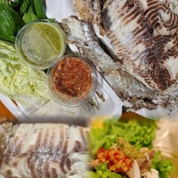 ป..ปลาเผา  ตลาดคนเดินสายสี่