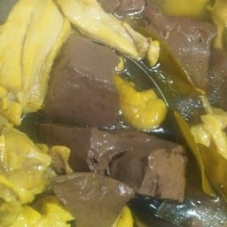 ต้มไก่ขมิ้น