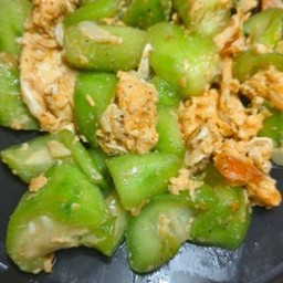 ผัดบวบใส่ไข่