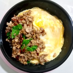 ข้าวไข่ข้น-กะเพราหมูสับ