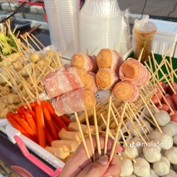 ไส้กรอกพันรอบคอน