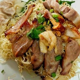 บะหมี่เกี๊ยวหมูแดงย่าง