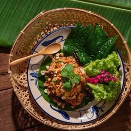 แหนมคลุก