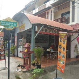 ก๋วยเตี๋ยวเนื้อตู๋นรุ่งเรืองสาขาแม่เหียะ