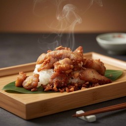 ข้าวเหนียวหมูทอดน้ำปลา