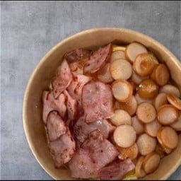 ข้าวไข่ข้น เบค่อนไส้กรอกไก่