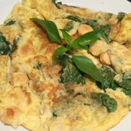 ข้าวหน้าไข่เจียวโหระพาไส้กรอก