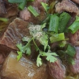 ก๋วยเตี๋ยวตุ๋นๆลุงฟู ปลาเผาลุงฟูสดๆ หน้าเซเว่นบ้านโนนตุ่น