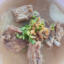 ก๋วยจั๊บซี่โครงหมู