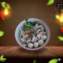 เกาเหลาหมูสด(หมูสด ตับ ลูกชิ้น) ใหญ่