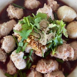 เกาเหลาลูกชิ้นหมู หมูเด้ง