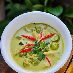 เขียวหวานไก่ (กับข้าว)