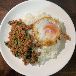 ข้าวกระเพราเนื้ิอ