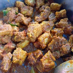 ขนมจีนน้ำยาปักษ์ใต้รสเด็ด