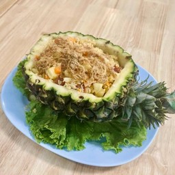 ข้าวผัดสับปะรด จานใหญ่.
