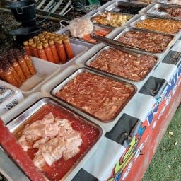 ว้าวหมูกระทะชั่งกิโล หลัง บขส.เมืองแก้ว