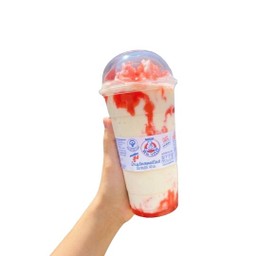 นมหมีสตอเบอรี่ปั่น