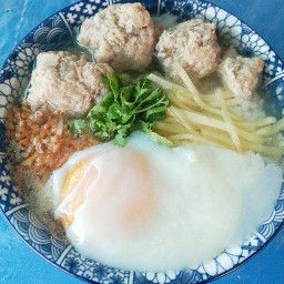 ลิปข้าวต้มหมู,ต้มเลือดหมู