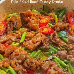 ข้าวเนื้อผัดพริกแกง