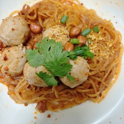 เส้นเล็กแห้ง ลูกชิ้น