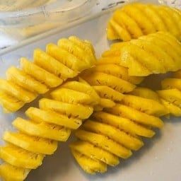 สามสหาย ผลไม้สด ถนน รอบเมือง