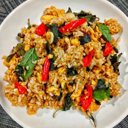 ข้าวคลุกกระเพราเจ